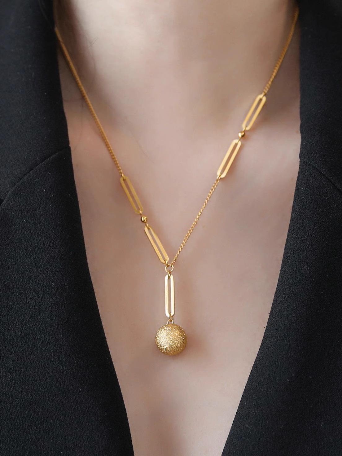 Women's Titanium Steel Light Luxury Does Not Fade Temperament Clavicle Chain Necklace