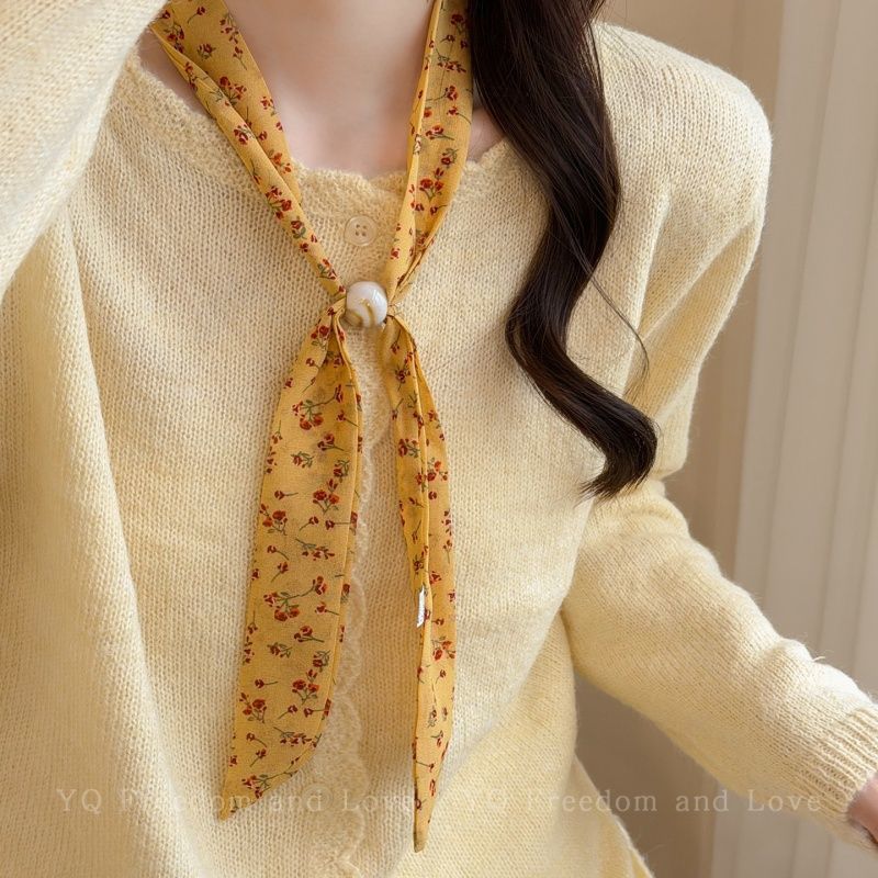 Color Green Shivering Scarf Female Niche Pull-out Long Sweater Chain Necklace