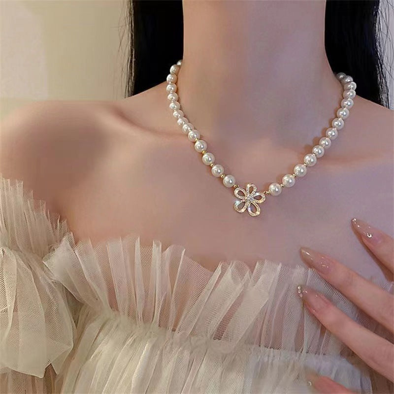 Full Diamond Five Petal Flower Imitation Pearl Love Heart Flowers Necklaces
