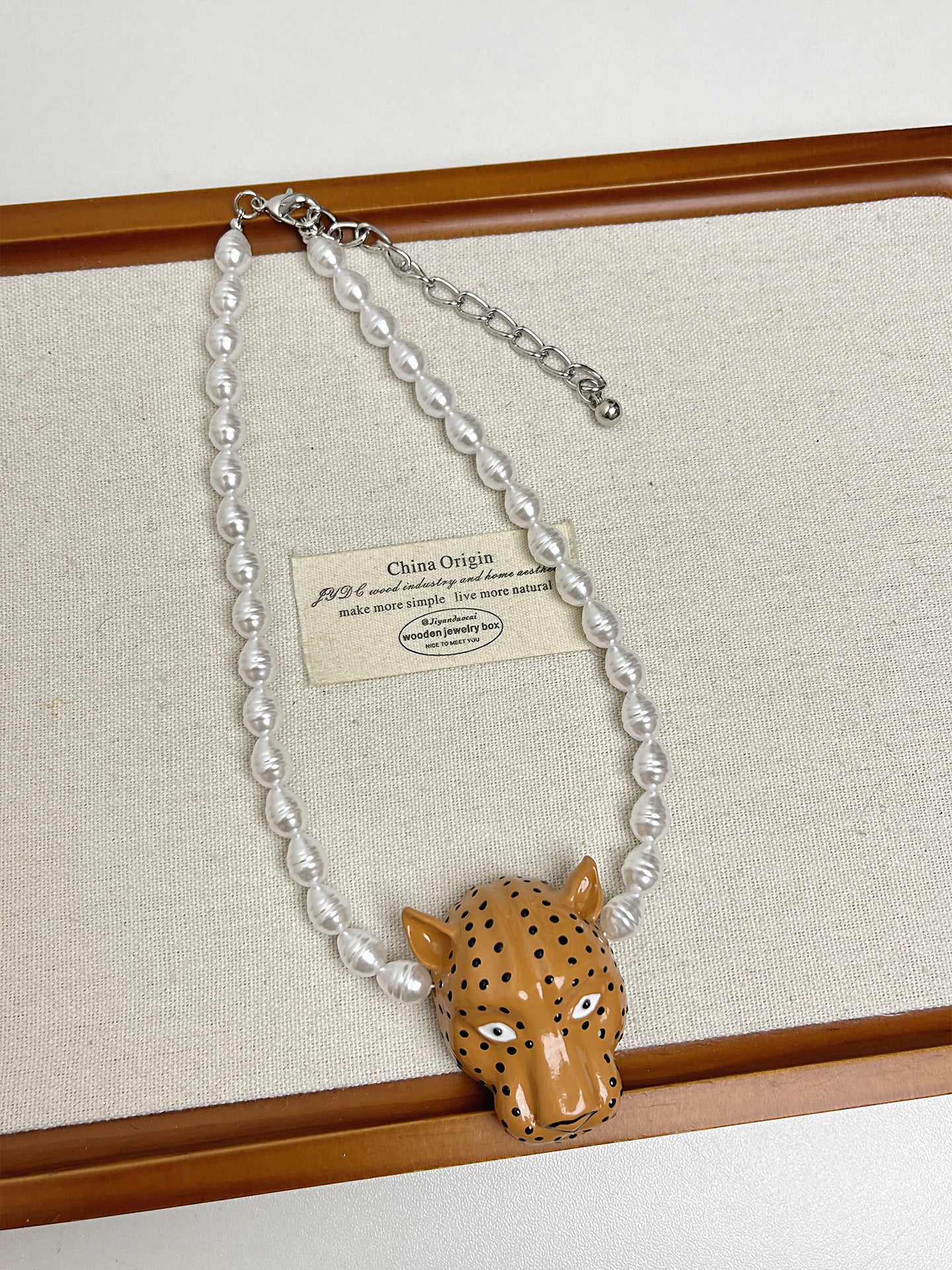 Women's Enamel Leopard Head Temperament Stringed Pearls Necklace