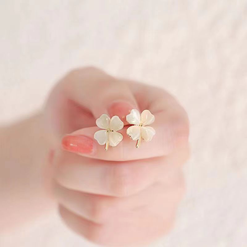Women's Clover Opal Stone Ear Trendy Niche Design Small Delicate Stud Earrings