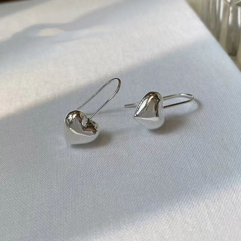 Women's Minority Three-dimensional Love Heart Fashion Design High Stud Earrings