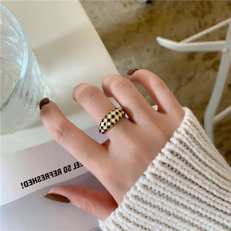 Wind Diamond Plaid Female Titanium Steel Plated Rings