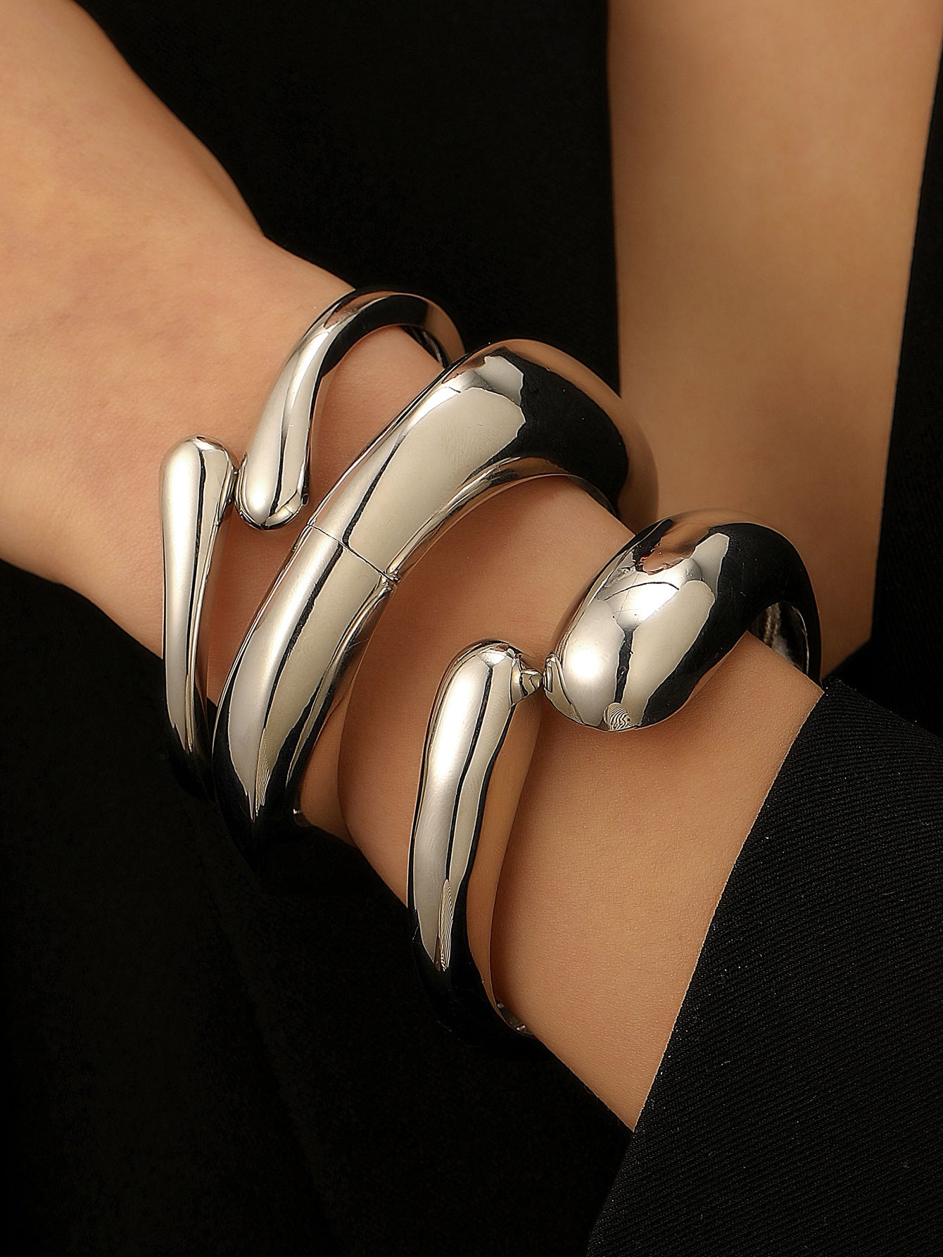 Exaggerated Irregular Glossy Design Sense Geometric Bracelets