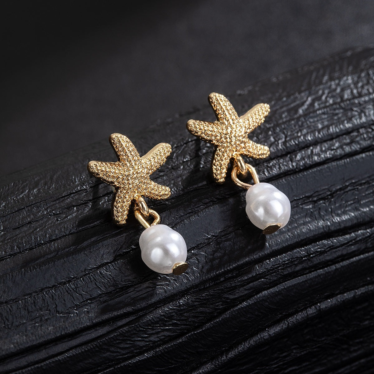 Women's Beach Vacation Style Alloy Starfish Shaped Stud Earrings