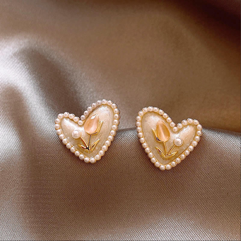 Women's Wine Red Retro Style Ear Clip Without Pierced Elegant Earrings