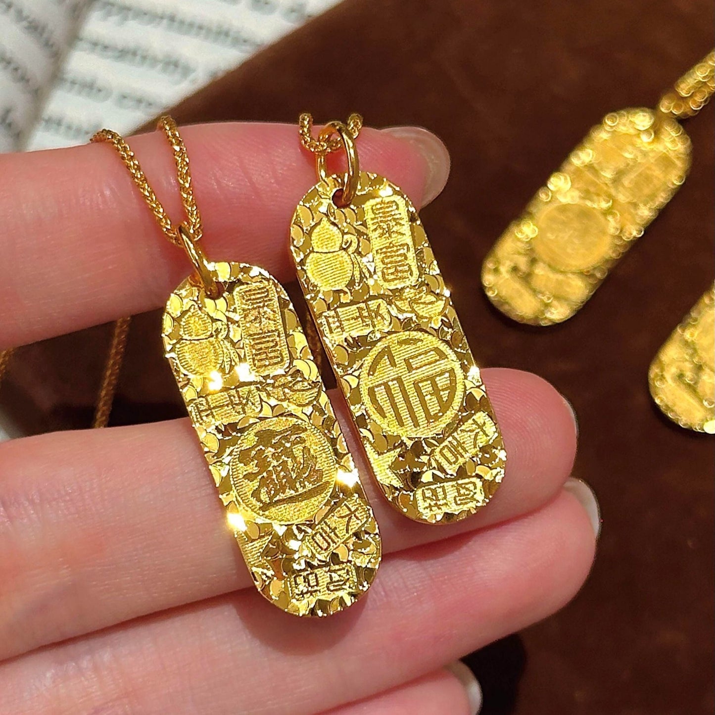 Words Mush Ice Round Plate Rich Clavicle Chain Pendants