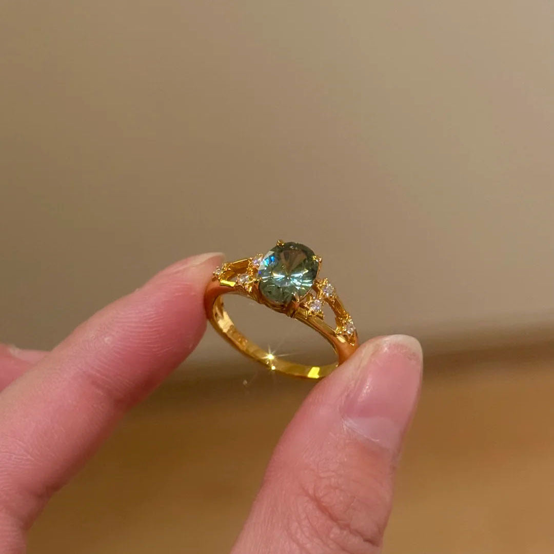 Elegant Light Luxury Minority Fashion Blue Diamond Exquisite Personality Ring