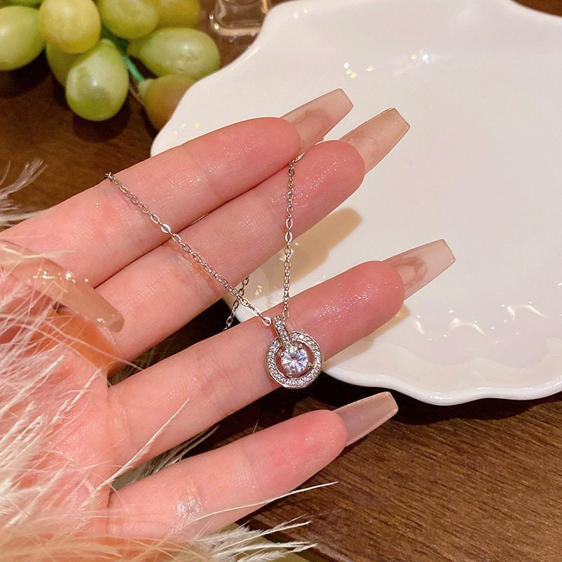 Women's Wind Clavicle Chain Design Love High-grade Necklace