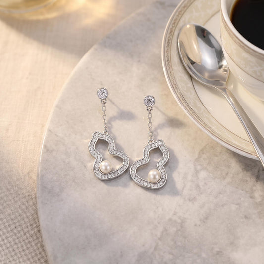 Women's Shell Pearl Light Luxury Minority Design Stud Earrings