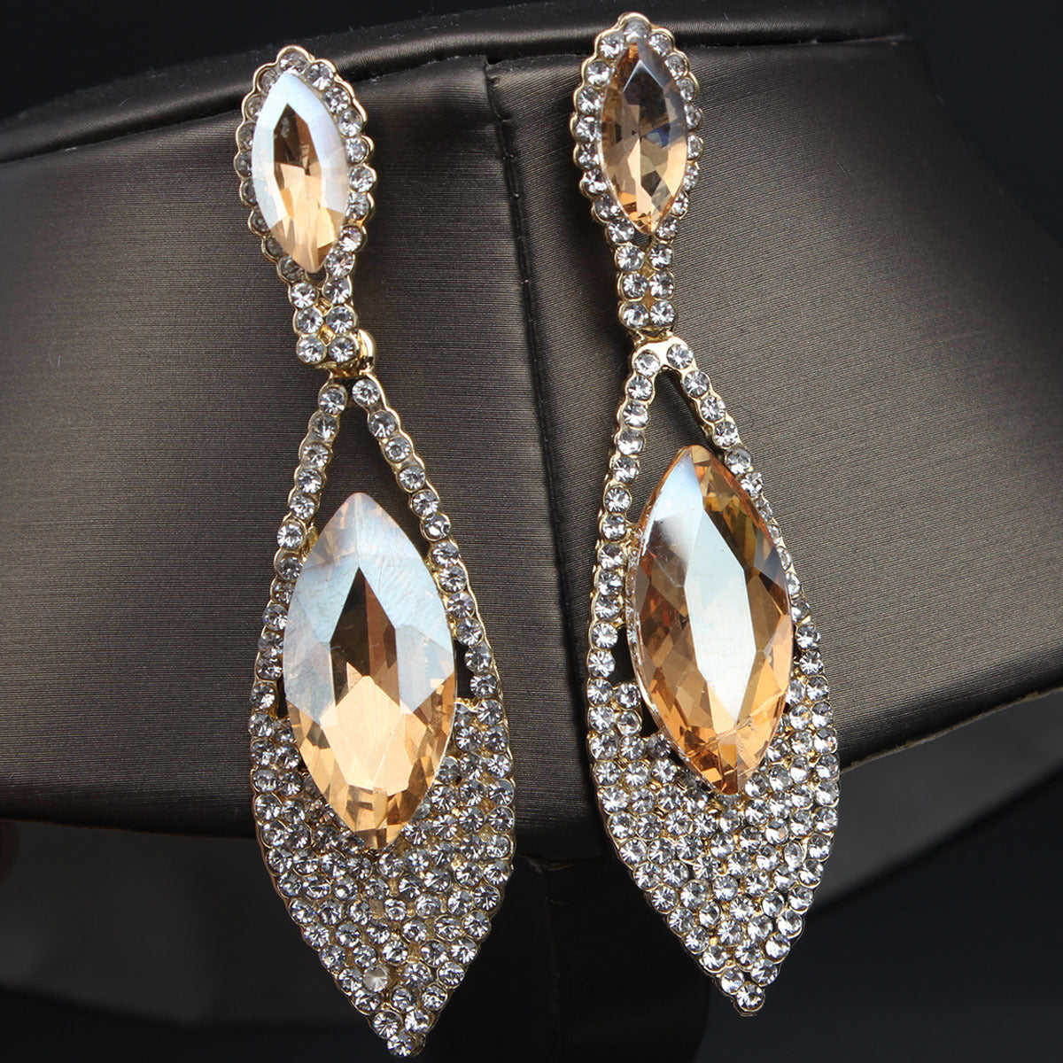 Exaggerated Glittering Crystal Gem Female Bride Earrings