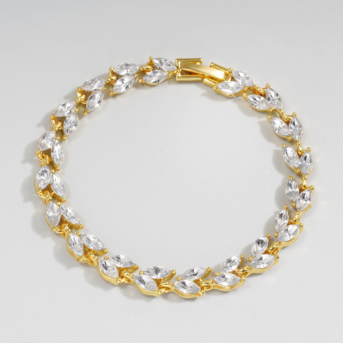 Green Zircon Female Small Willow Leaf Crowd Bracelet