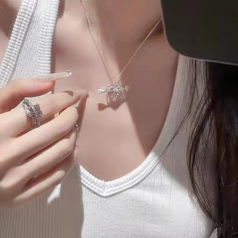 Pearl Design Sense Light Luxury Minority Asymmetric Clavicle Chain Cold Necklaces