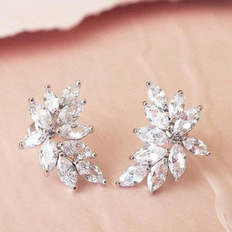 Women's Super Flash Zircon Horse Eye Diamond Bright Crystal Creative Stud Earrings