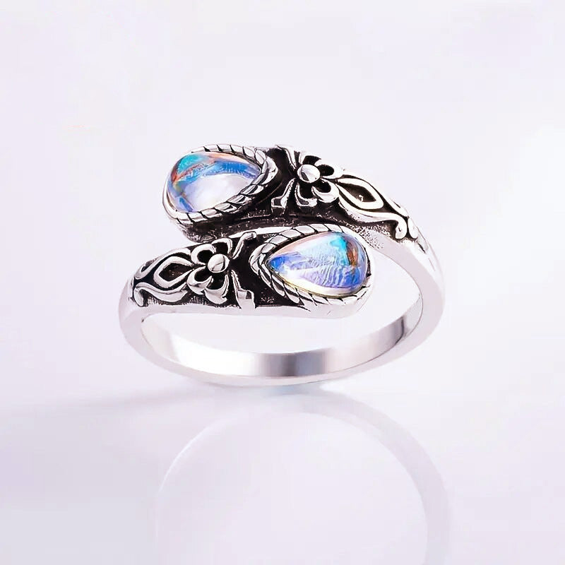 Moonstone Hollow Victoria Vintage Embossed Bow Rings