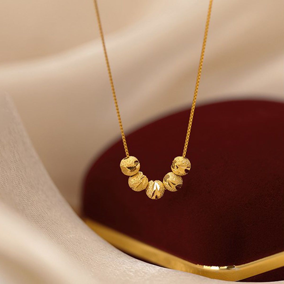 Women's Beads Personality Fashion Retro Affordable Luxury Design High-grade Clavicle Necklaces