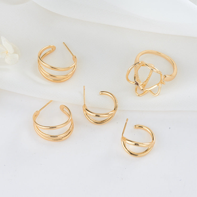 Cool Classy Golden Geometric Personalized Simple Stud Earrings