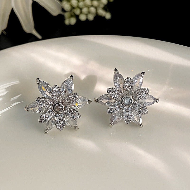 Women's Sier Needle Flower Color Zircon Mori Sweet Fashion Earrings