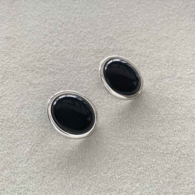 Dong White Shell Black Agate Choker Female Collar
