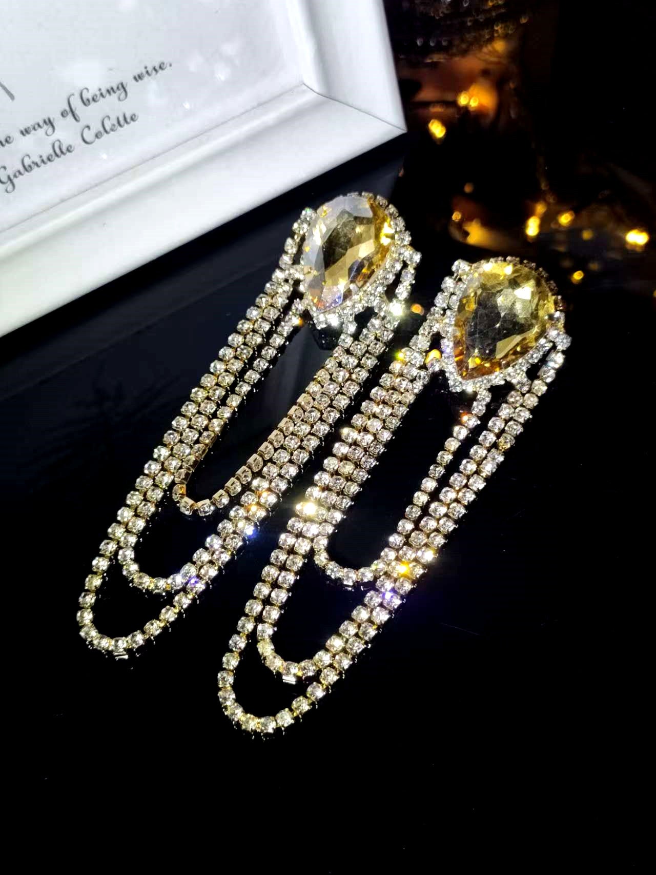 Women's Luxurious Style Shiny Rhinestone Long Fashion Gradient Multicolored Tassel Earrings