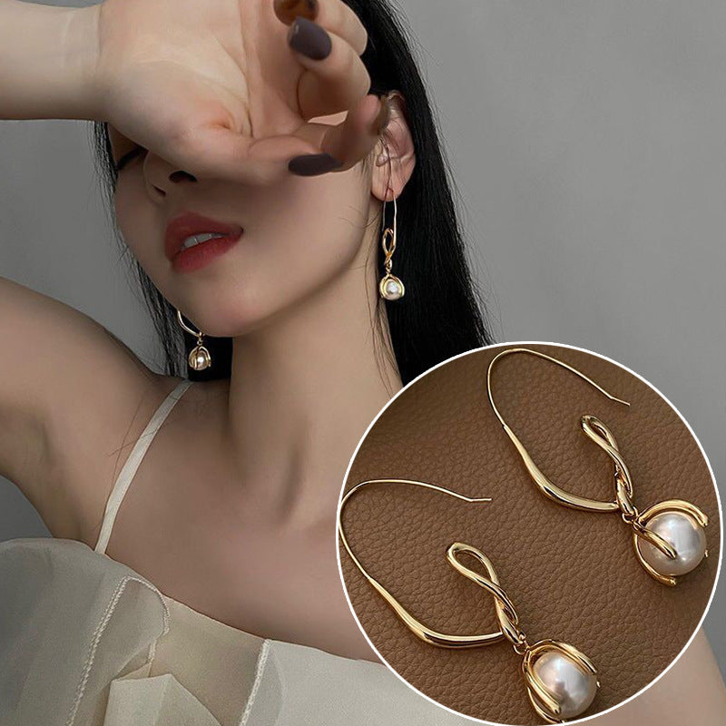 Women's Trendy Twisted Line Pearl Unique Light Luxury Minority High-grade Earrings