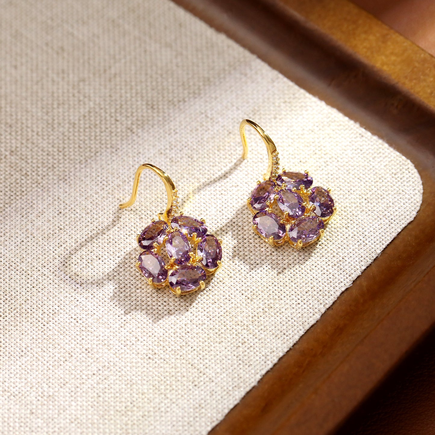 Women's Rhinestone Ball Light Luxury Flower Exquisite Earrings