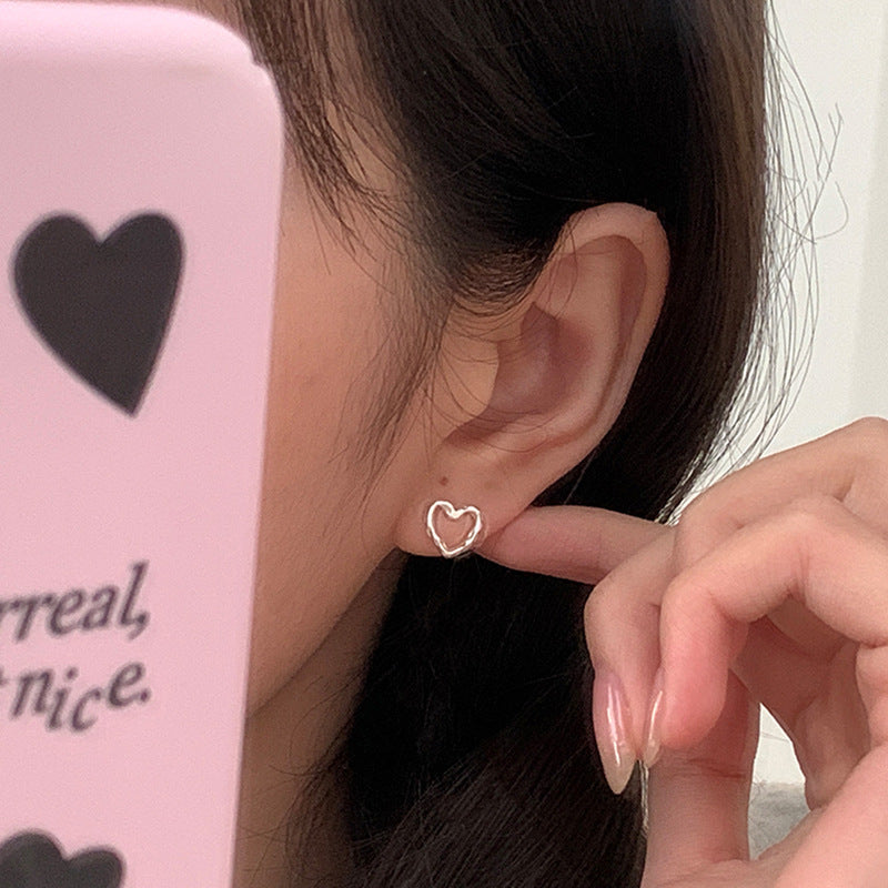 Women's Hollow Pleated Love Heart Design Sense Earrings