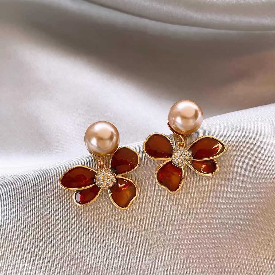 French Flash Zircon Flower Pearl Light Luxury Earrings