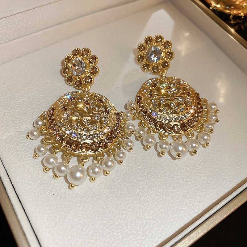 Women's Palace Style Sier Flower Light Luxury High-grade Design Sense Earrings