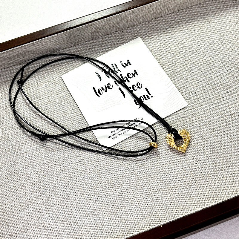 Wrinkled Leather Love Alloy Female Niche Necklaces