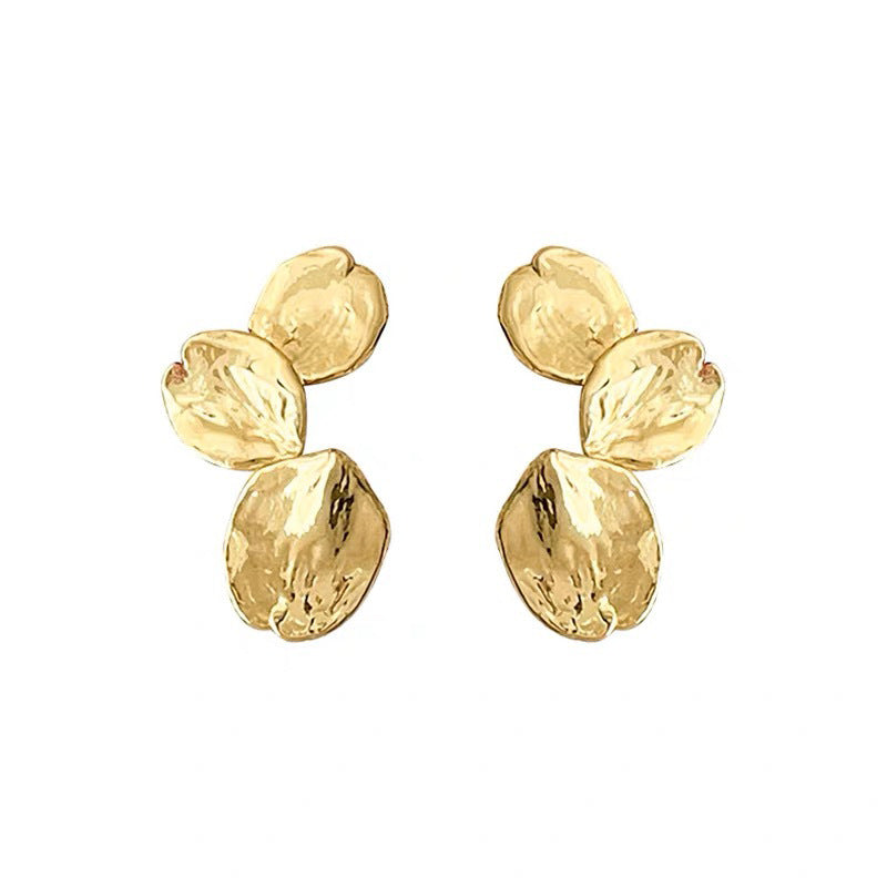 Women's French Retro Small Leaf Texture Gold Metal Niche Earrings
