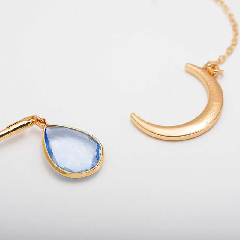 Women's Fashion Simple Elegant Diamond Moon Shape Necklaces