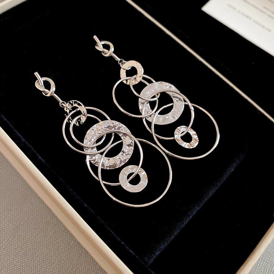 Women's Sier Needle Knotted Round Pleated Metal Tassel Stud Earrings