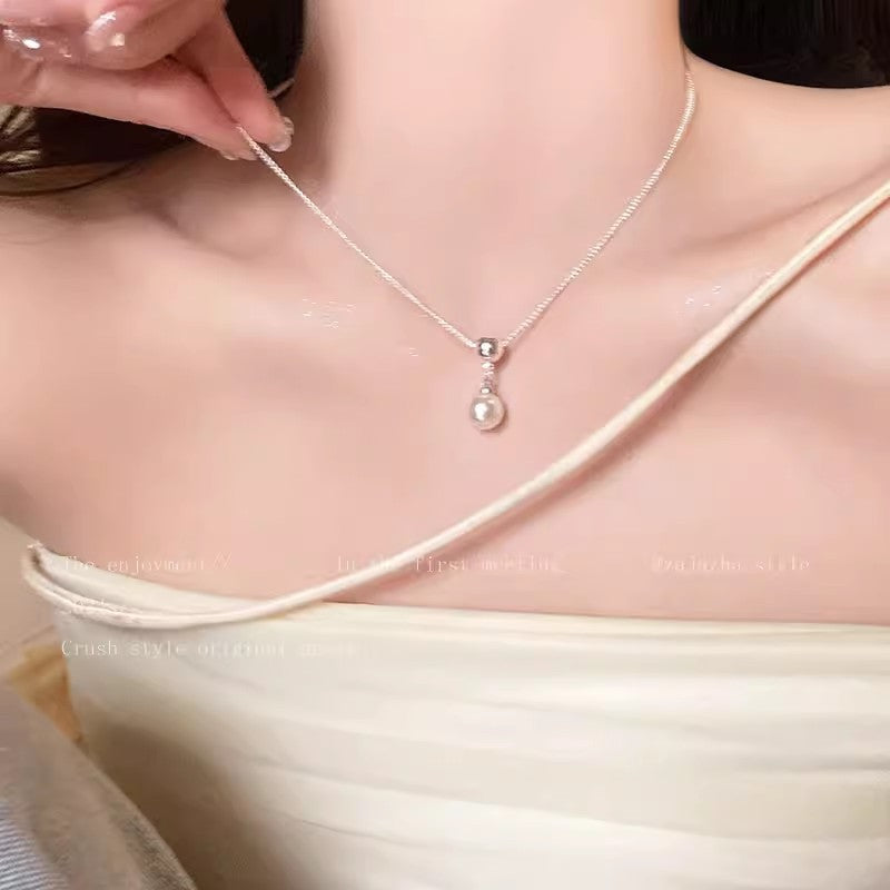 Women's High-grade Butterfly Pearl Style Niche Clavicle Chain Light Luxury Necklaces