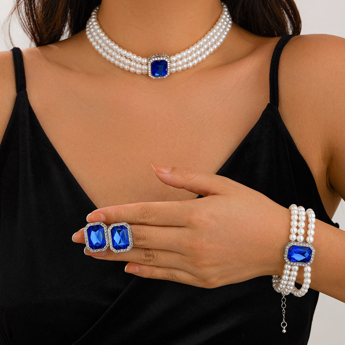 Light Luxury Short Imitation Pearl Turquoise Beaded Ethnic Collar