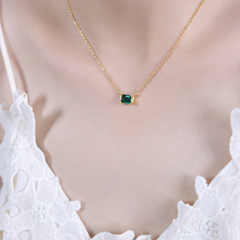 Elegant Inlaid Design Green Minimalist Titanium Necklaces