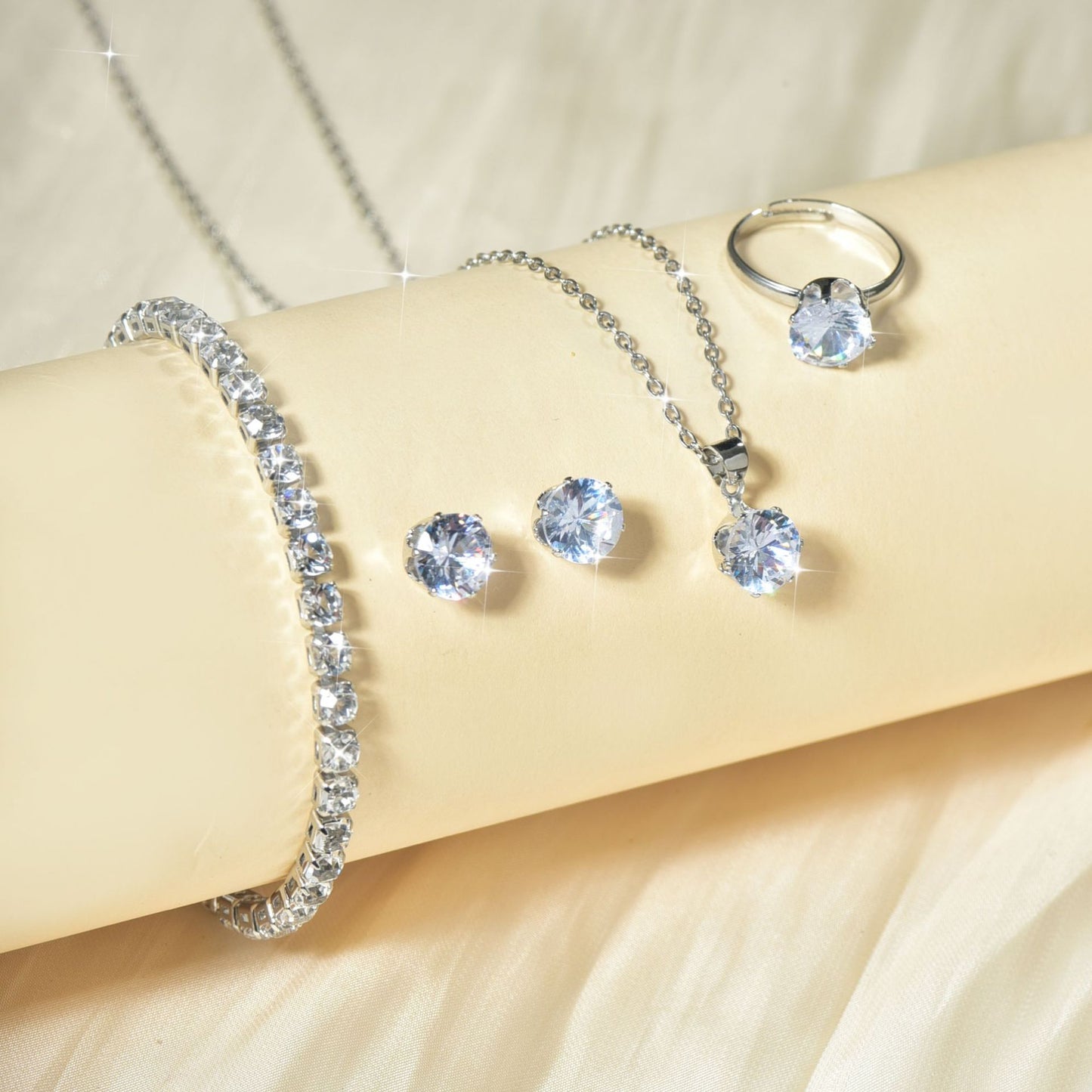 Women's Zircon Eight Hearts Arrows Ear Jewelry Set