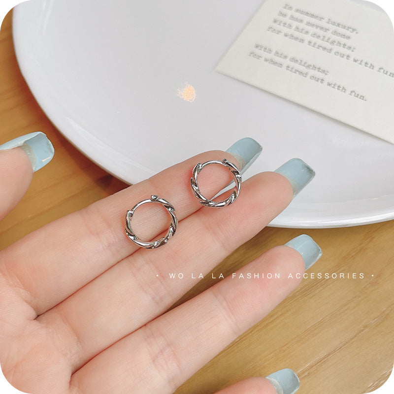 Women's Bone Niche Clips Light Luxury Elegant Stud Earrings