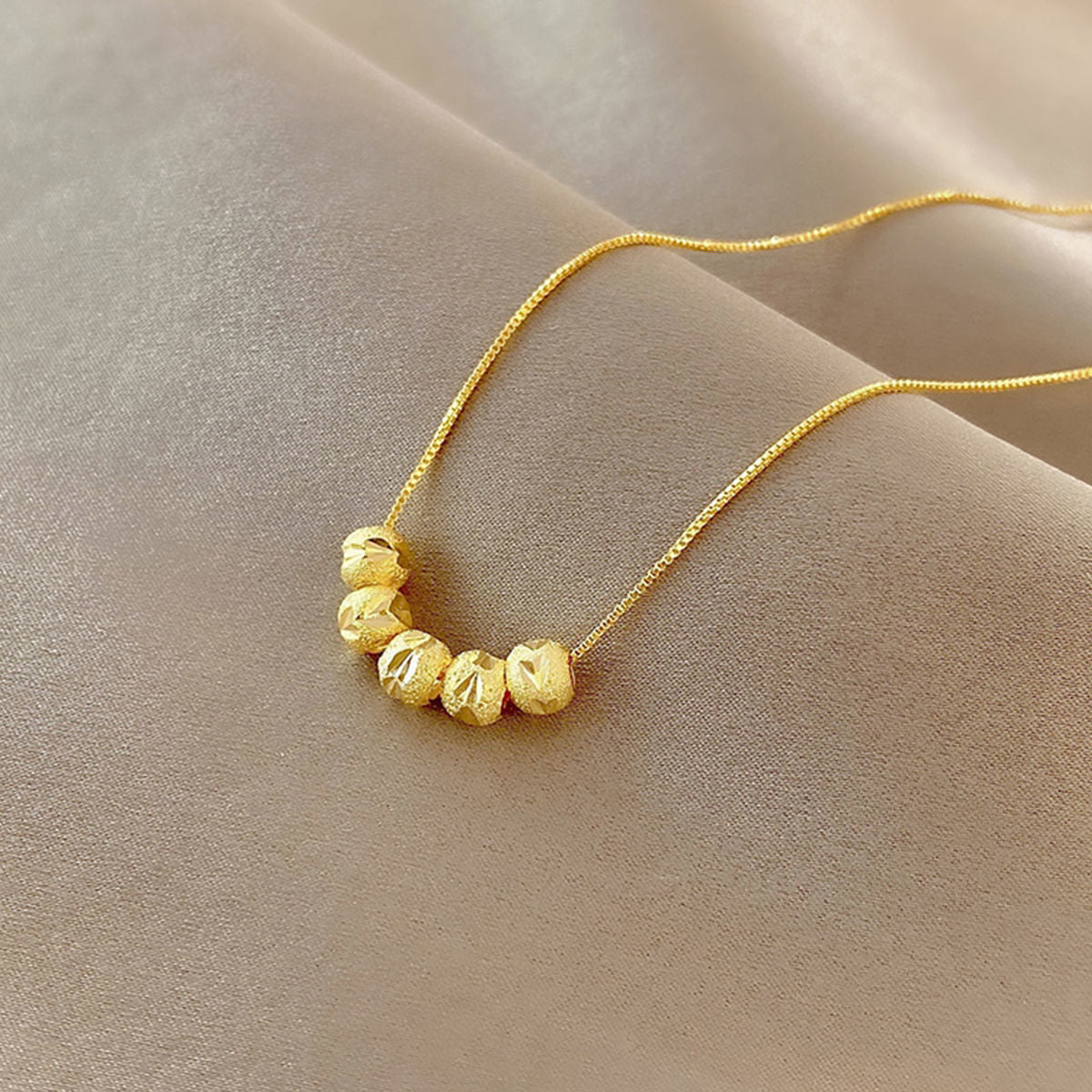 Women's Beads Personality Fashion Retro Affordable Luxury Design High-grade Clavicle Necklaces