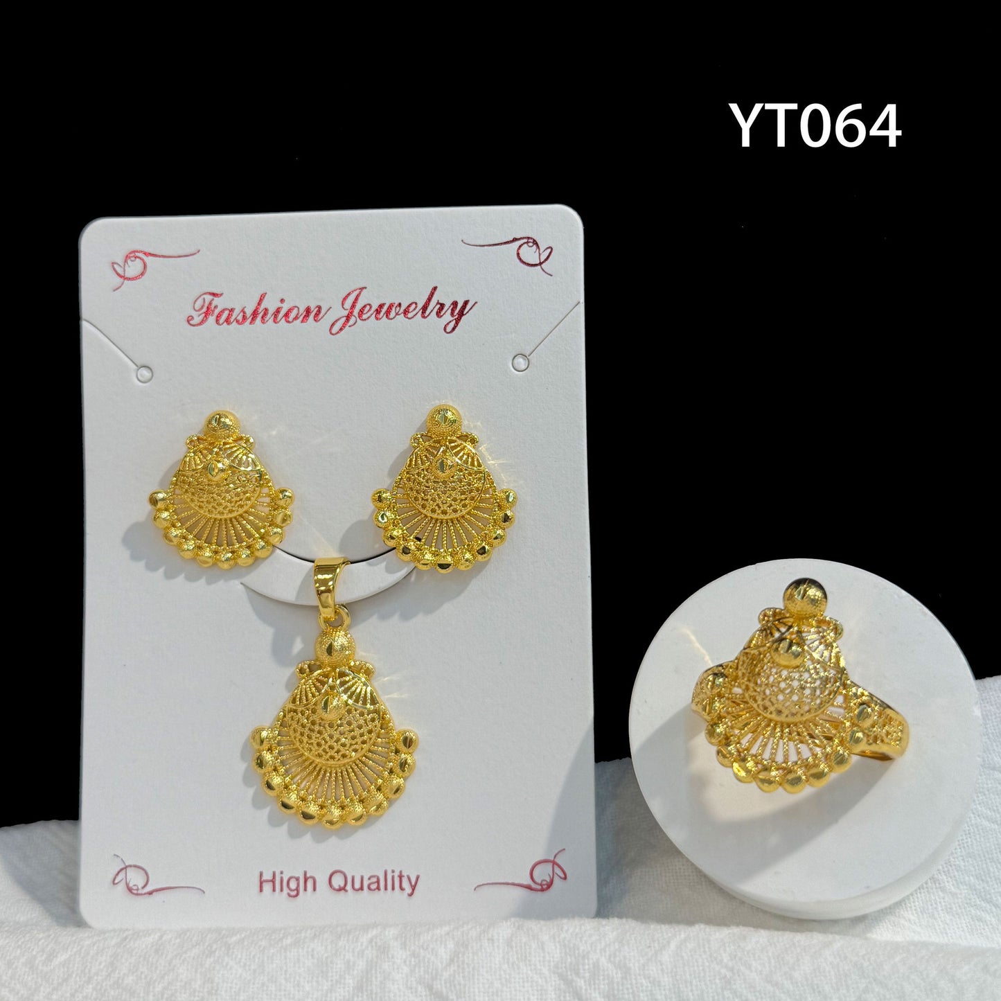 Gilding Hollow Pattern Niche Design Disc Pendants