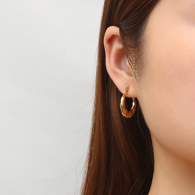 Women's Round Stainless Steel Simple High-grade Light Luxury Earrings