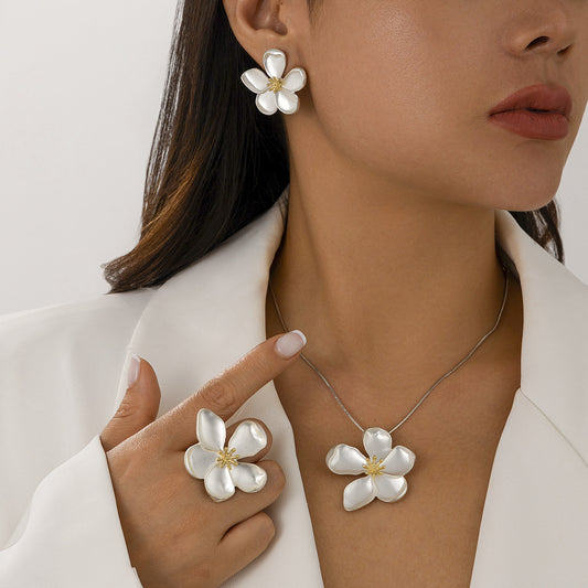 Artificial Flower Winding Temperament Pastoral Five Petal Collar
