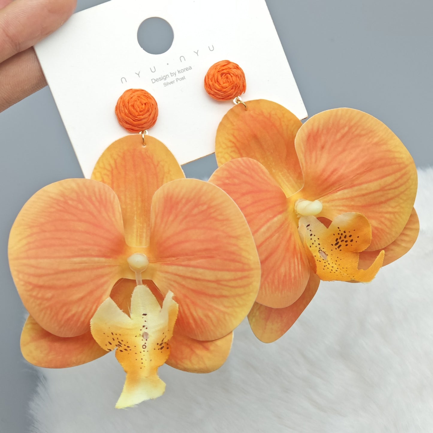 Women's Personalized Three-dimensional Phalaenopsis Flower Head Flowers Exaggerated High Sense Stud Earrings