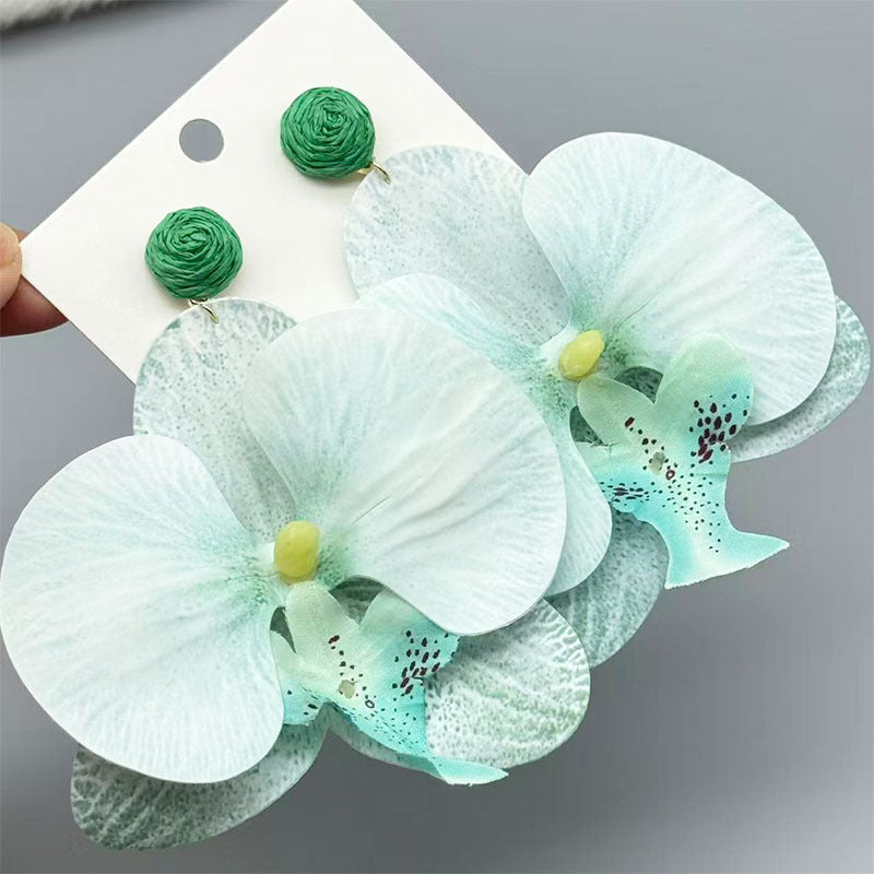 Women's Personalized Three-dimensional Phalaenopsis Flower Head Flowers Exaggerated High Sense Stud Earrings