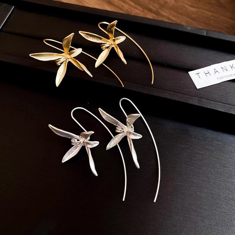 Women's Flower-de-luce Flower Exquisite Light Luxury Design Ear Hook