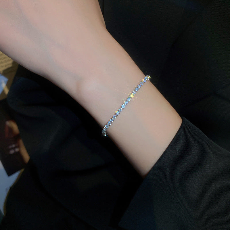 Women's Korean Geometric Round Zircon Light Luxury High-grade Stylish Simple Bracelets