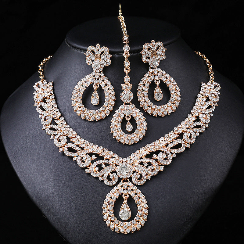 Women's High Profile Retro Luxury Crystal Banquet Formal Necklaces