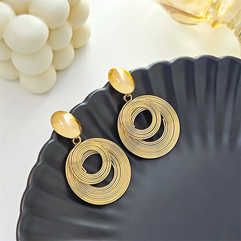 Winding Geometric Ear Metal Design Fashion Personality High-grade High-key Earrings