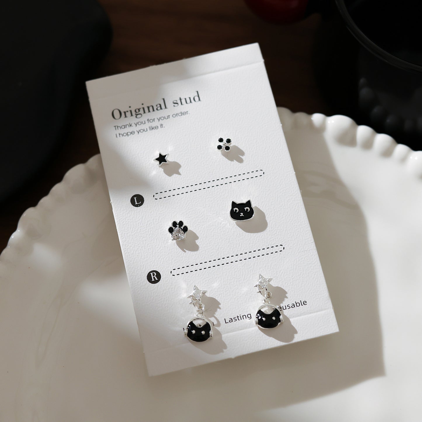 Elegant Black Series Earings Simple Personalized Stud Earrings