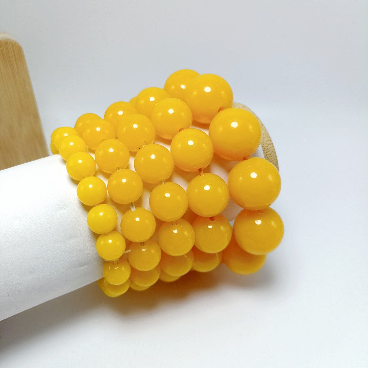 Women's & Men's Imitation Beeswax Ethnic Style Single Yellow Chicken Grease Old Buddha Rings